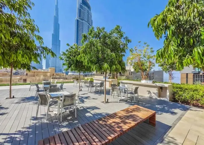 Burj Royale - Burj Khalifa View - 4M Walk To Dubai Mall Apartment, United Arab Emirates